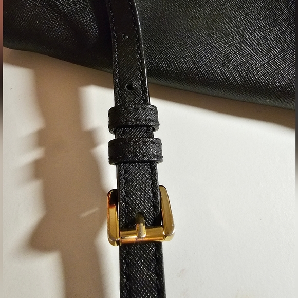 MICHAEL KORS Black crossbody leather bag with MK logo - Picture 15 of 16